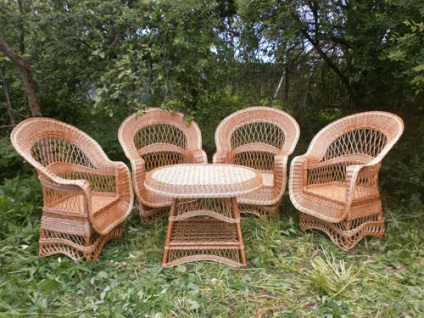 Fonott bútorok készült fűzfa gallyakat Borovichi, gyártása és értékesítése rattan bútor otthon és kert