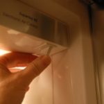 De ce lumina din frigider nu se aprinde