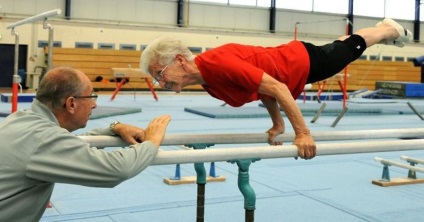 Professzor Szergej Bubnovsky „push-up, sit-up, nyomja meg a - három legjobb gyakorlatok az egészségért”
