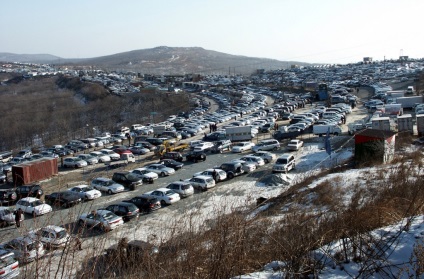 Calea colțului verde din Vladivostok de la pustie sălbatică la piața de mașini în aer liber # 1 în Rusia