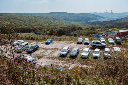 Calea colțului verde din Vladivostok de la pustie sălbatică la piața de mașini în aer liber # 1 în Rusia