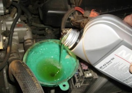 Scurgerea și schimbarea uleiului în MPA nissan almera classic - reparații auto, video și manuale