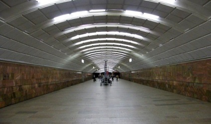 Stația de metrou - stația de râu