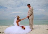 Esküvői fotózást a strandon - az ötlet