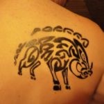 Boar tatuaj (sălbatic) fotografie, sensul și modele de tatuaj