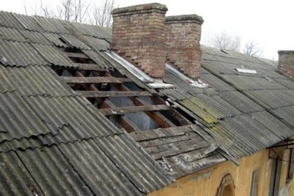 Aveți un acoperiș care curge cum să găsiți și să remediați această problemă