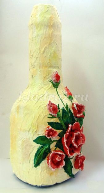 Váza rózsa műanyag palackok saját kezűleg