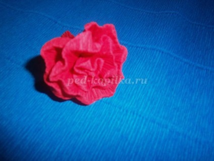 Váza rózsa rakott papír saját kezűleg
