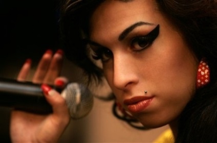 10 Fapte puțin cunoscute despre Amy Winehouse