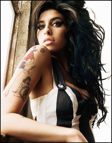 10 Fapte puțin cunoscute despre Amy Winehouse