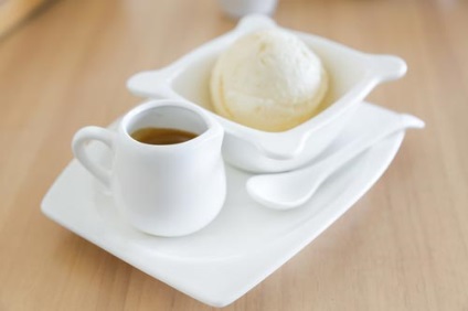 Affogato - rețetă pentru desert pe bază de cafea și înghețată