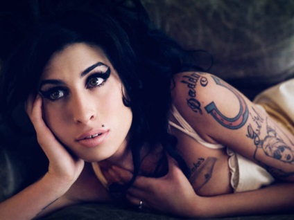 Amy winehouse - poze biografie - muzoko