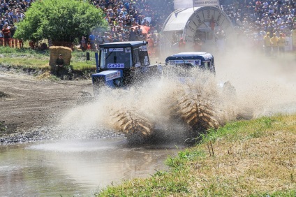 Mai mult de 30 000 de persoane au participat la turneul jubiliar de pe tractor în jurul valorii de 