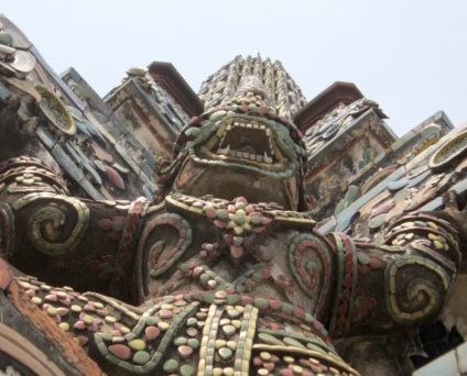 Buddhist Manastirea Wat Arun - cum sa ajungi acolo si ce sa vezi