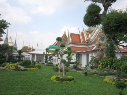 Buddhista templom Wat Arun - hogyan juthatunk el oda, és mit kell látni