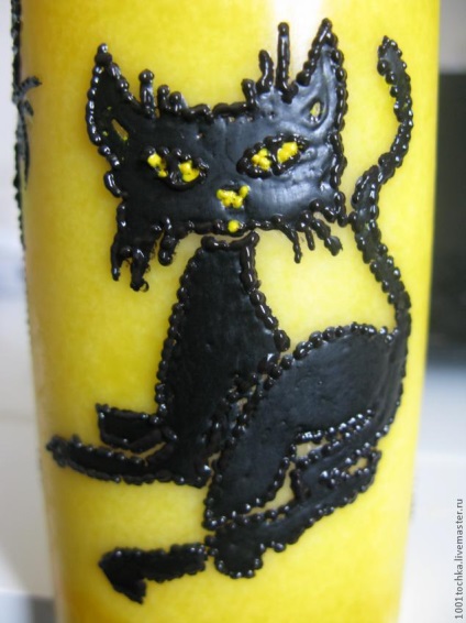 Patru pisici negre vopsite lumanari pentru Halloween (foto-m si o revizuire a contururilor de ceara de materiale) -