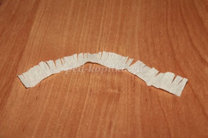 Crocus floare de hârtie ondulată