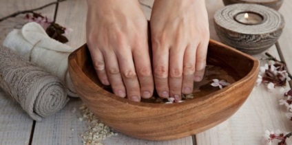 Cum se trateaza ciuperca de unghii pe picioare cu remedii iodine - folk