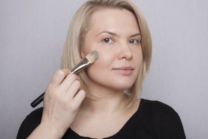 Hogyan lehet egyszerűen megváltoztatni a napi make-up az esti oktatás, kozmetikus bennfentes