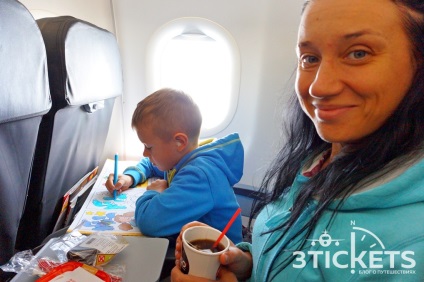 Cum sa alegi un loc in avion pentru tine si copilul tau cele mai bune, mai sigure si mai rau locuri pentru a zbura