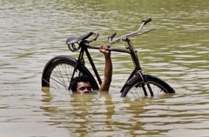 Cum sa te protejezi de ploaie pe o bicicleta, cryptobike tm