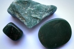 Proprietăți magice de aventurină de piatră și cine este potrivit
