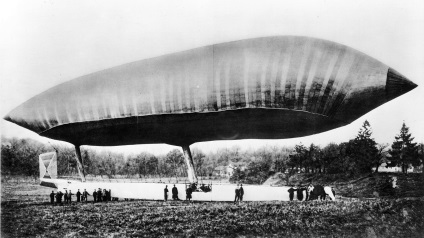 Cine a inventat primul airship din lume și în ce scopuri?