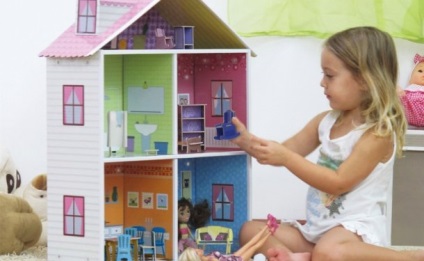 Bútor Barbie saját kezébe a mester osztály kartonból fotók