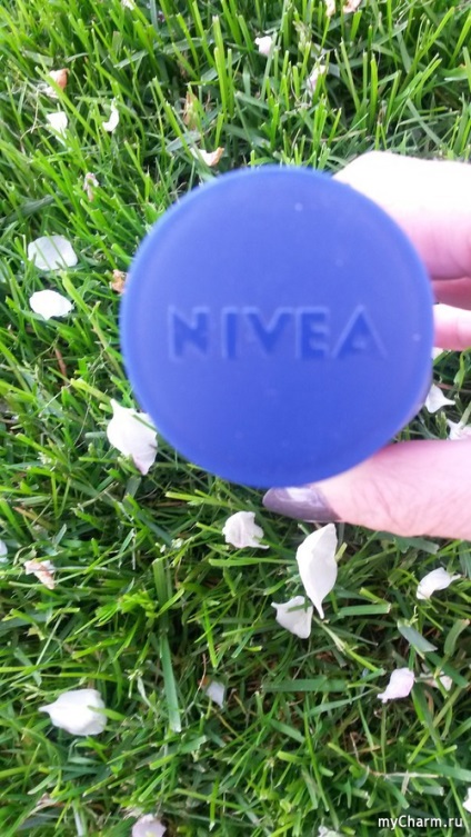 Catifelată delicată pentru piele de la pielea delicată de loțiune de corp Nivea - Nivea