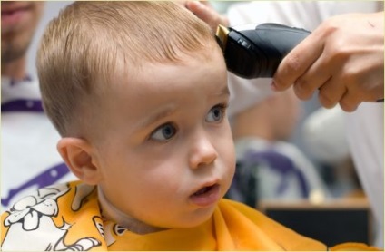 Trebuie să tai un copil într-un an de căderea părului?