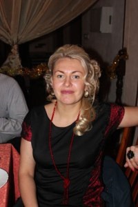 Recenziile mandalelor, Elena Kuzevanov (sheina)