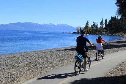 Lacul Tahoe din SUA - centrul de turism stațiune în munții din California, lac tahoe