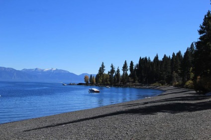 Lacul Tahoe din SUA - centrul de turism stațiune în munții din California, lac tahoe