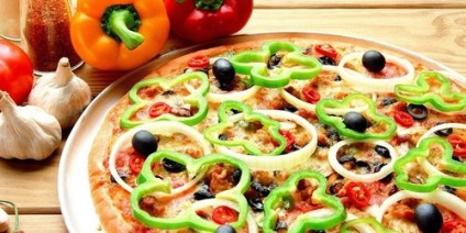 Pizza în cuptorul cu microunde rețetă cum să gătești cu o fotografie