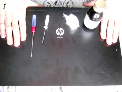Instrucțiuni pas cu pas pentru curățarea laptopului, de exemplu, probook-ul HP, ferestrele albe