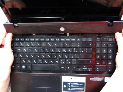 Instrucțiuni pas cu pas pentru curățarea laptopului, de exemplu, probook-ul HP, ferestrele albe
