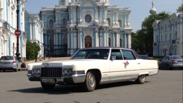 Închiriați o mașină retro pentru o nuntă - un cabriolet pentru o nuntă