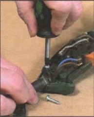 Repararea mașinilor de găurit electrice, repararea prin mâinile lor