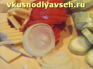 Recept Sült cukkini paradicsommal és sajttal, tejszínes mártással, egy lépésről lépésre recept fotók