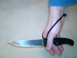 Mâna-la-mână - despre cuțite