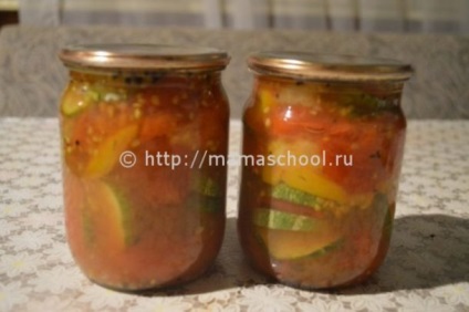 Saláta uborka és paradicsom a téli receptek fotókkal