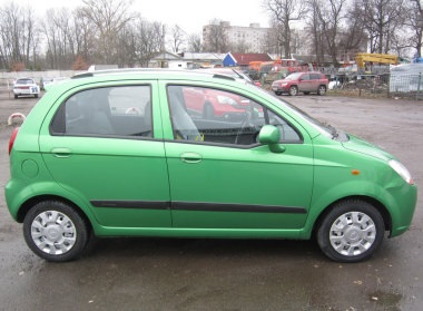 Chevrolet Spark examinează șoferii