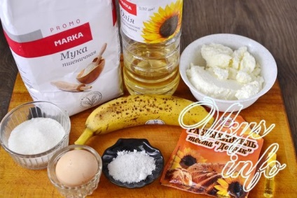 Cheesecakes cu rețetă de banane și brânză de vaci cu fotografie