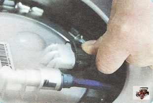 Demontarea, instalarea, repararea, înlocuirea pompei de combustibil pe un Opel Astra