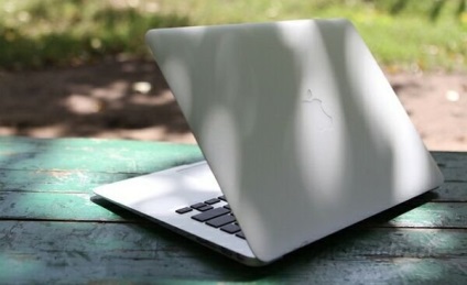 Merită să cumperi un MacBook Air Airbus?