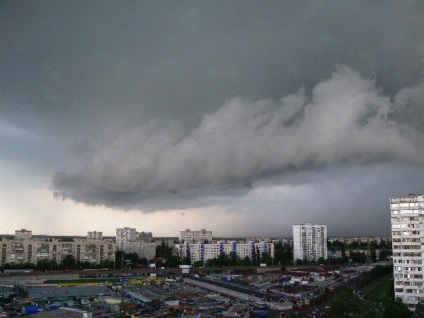 Există 10 forme de nori rari, bloggerul kajaz pe site-ul 17 septembrie 2009, bârfa