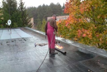 Tehnologia de stabilire a acoperișului topit - regulile de instalare și reparații
