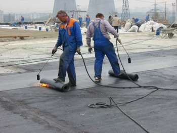 Tehnologia de stabilire a acoperișului topit - regulile de instalare și reparații