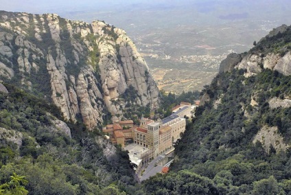 O minunată galerie de imagini a Mănăstirii spaniole din Montserrat - târgul de maeștri - manual,