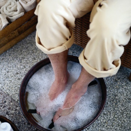 Baie pentru picioare cu recomandări la rece, contraindicații, efect terapeutic